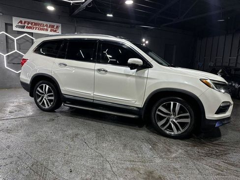 Used 2017 Honda Pilot Touring image 7