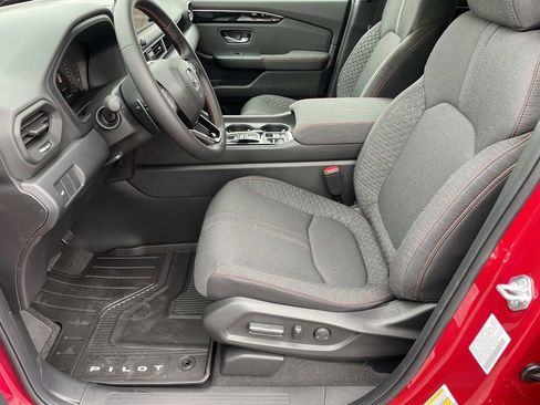 New 2026 Honda Pilot Sport image 15