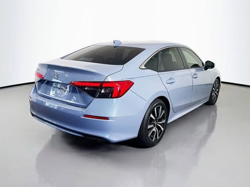Used 2024 Honda Civic EX image 9