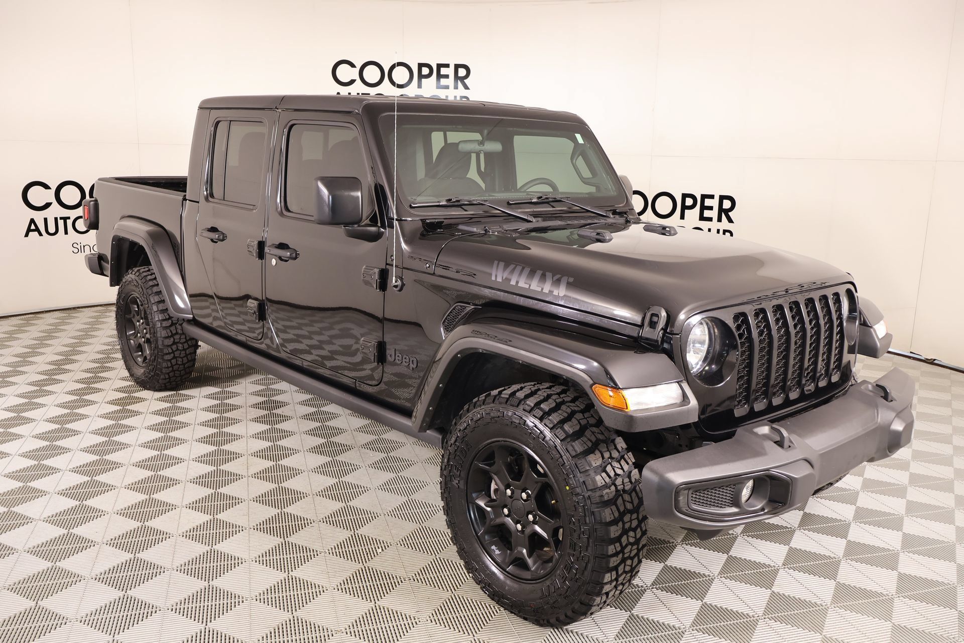 Used 2023 Jeep Gladiator Sport AWD/4WD 360° Tour