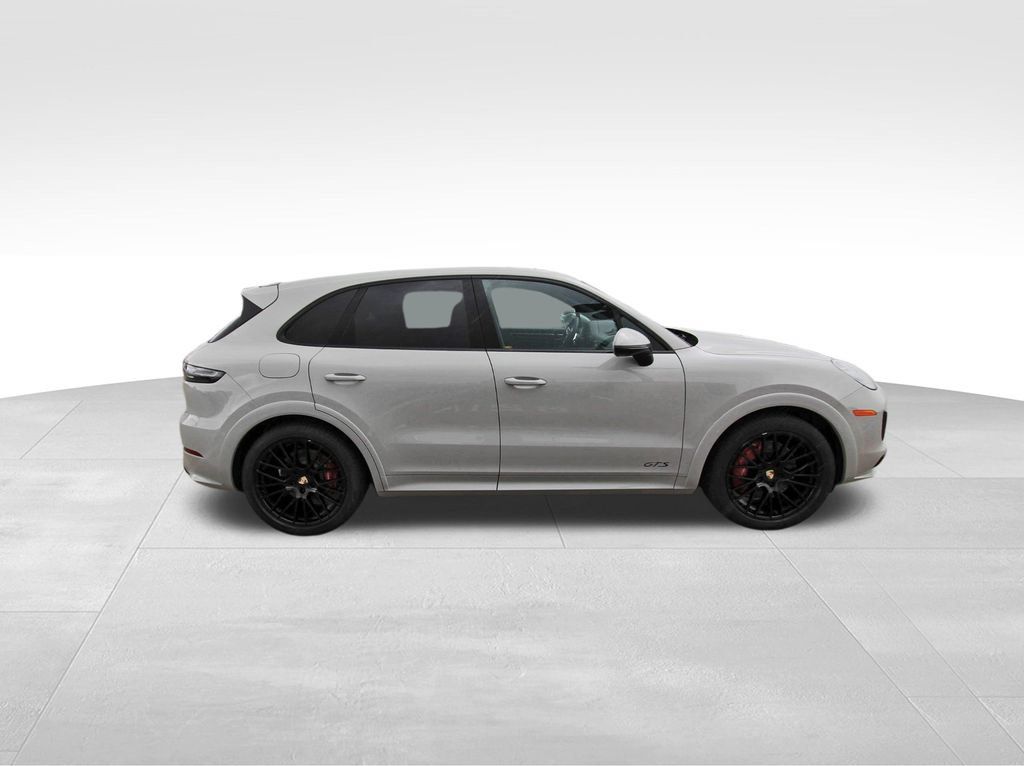 Used 2023 Porsche Cayenne GTS AWD/4WD image 5