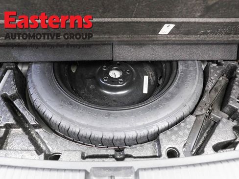 Used 2024 Volkswagen Tiguan Wolfsburg Edition image 21