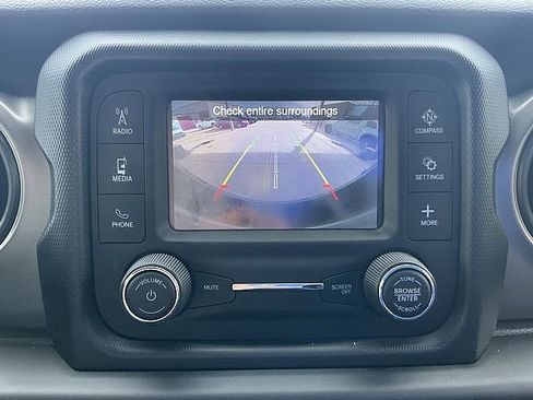 Used 2018 Jeep Wrangler Unlimited Sport image 24