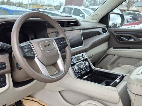 Used 2023 GMC Yukon XL Denali w/ Max Trailering Package image 8