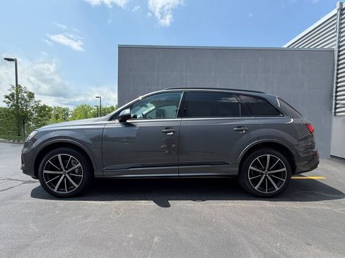 Used 2023 Audi Q7 2.0T Premium Plus w/ Premium Plus Package AWD/4WD image 2