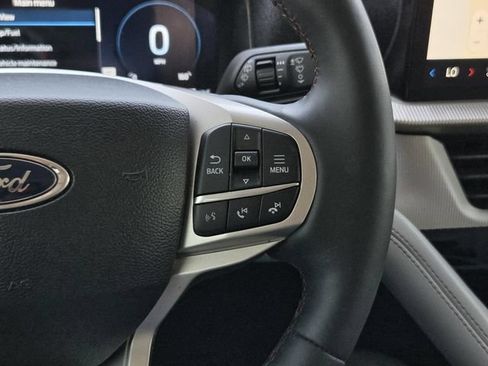 Used 2025 Ford Explorer Active w/ Active Comfort Package RWD image 22