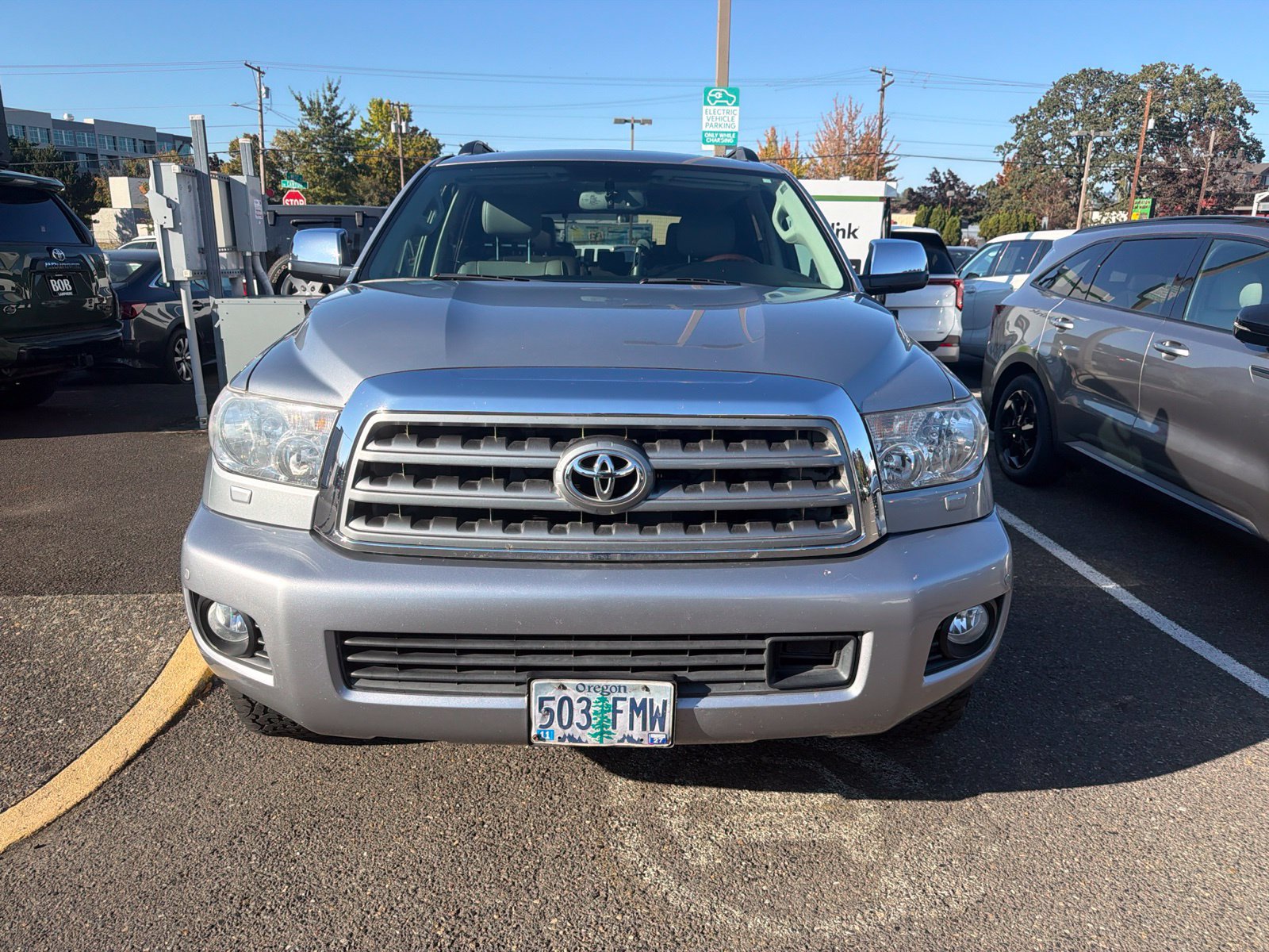 Used 2012 Toyota Sequoia Platinum AWD/4WD image 4