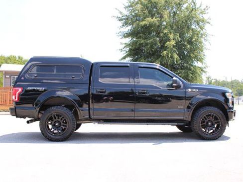Used 2017 Ford F150 XLT w/ Equipment Group 302A Luxury AWD/4WD image 4