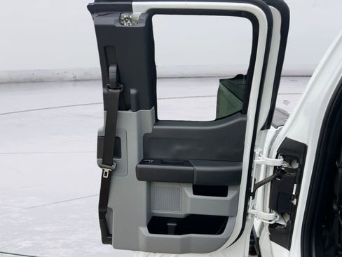 Used 2024 Ford F250 XL w/ XL Chrome Package RWD image 17