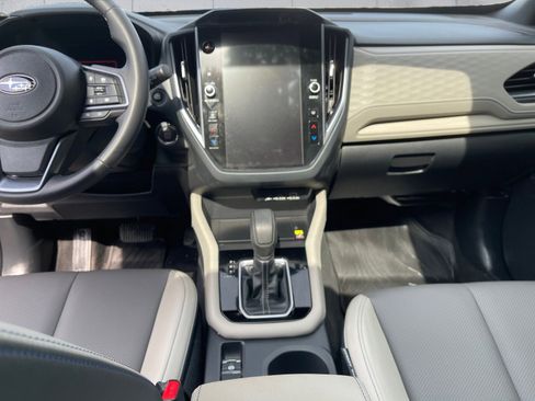 Used 2025 Subaru Forester Limited AWD/4WD image 11