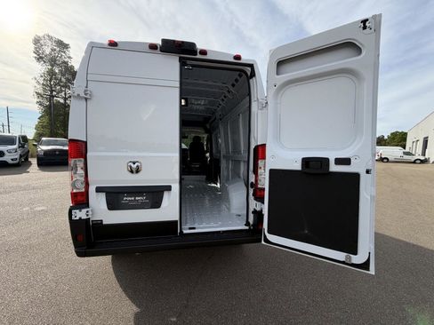 New 2026 RAM ProMaster 2500 w/ Convenience Group FWD image 15