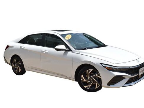 Used 2024 Hyundai Elantra Limited FWD image 2