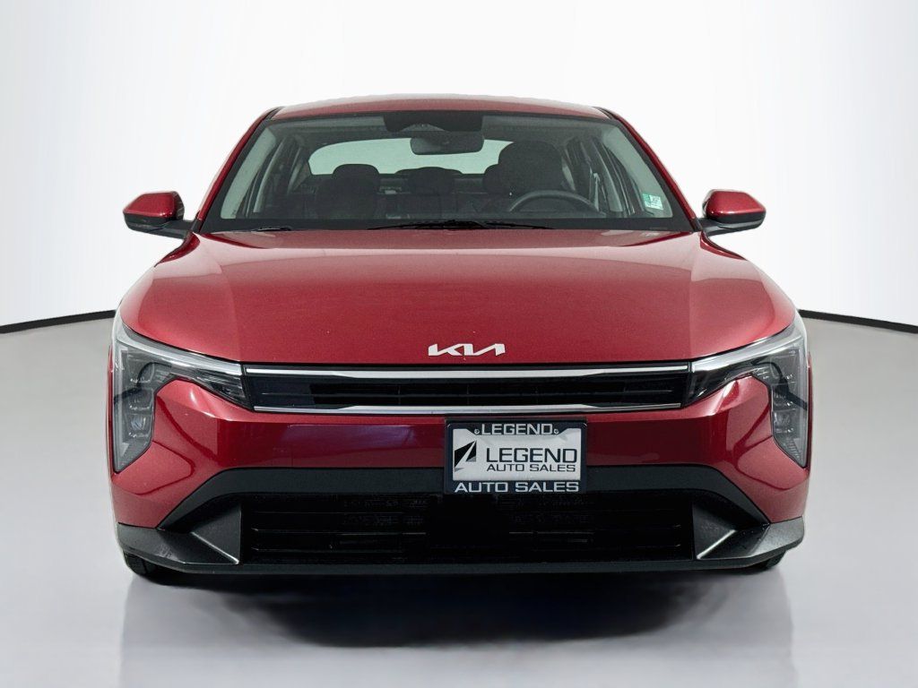 Used 2025 Kia K4 FWD image 2