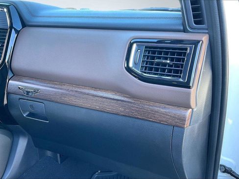 Used 2023 Nissan Titan Platinum Reserve w/ Moonroof Package image 17