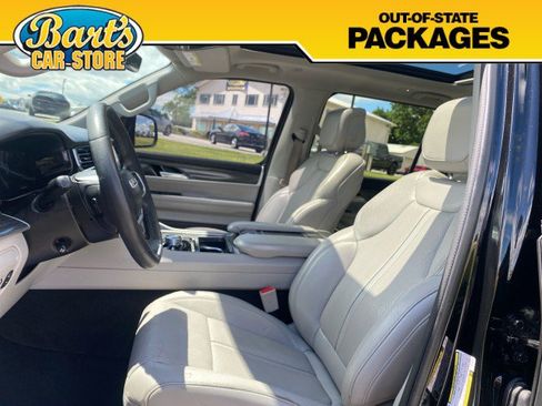 Used 2022 Jeep Wagoneer Series II w/ Premium Group I AWD/4WD image 30