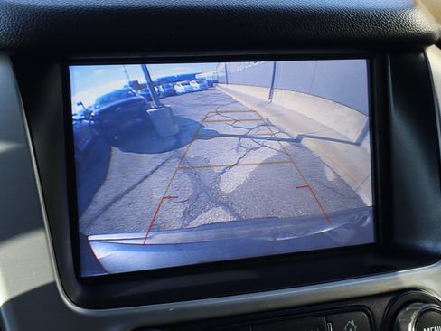 Used 2019 GMC Yukon XL SLT w/ Open Road Package image 12