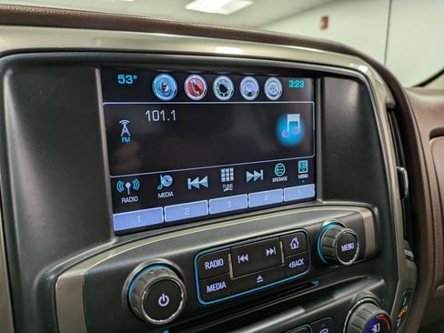 Used 2016 Chevrolet Silverado 2500 High Country w/ Duramax Plus Package image 11