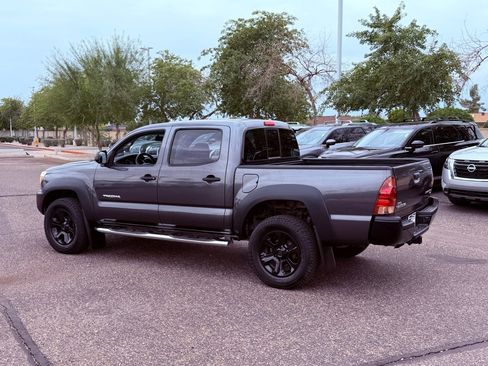 Used 2015 Toyota Tacoma PreRunner image 4