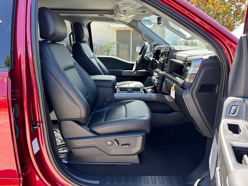 New 2026 Ford F250 Lariat w/ Black Appearance Package AWD/4WD image 5