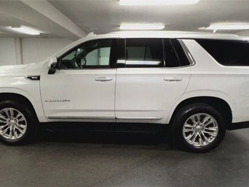 Used 2021 GMC Yukon SLT w/ SLT Premium Package image 5