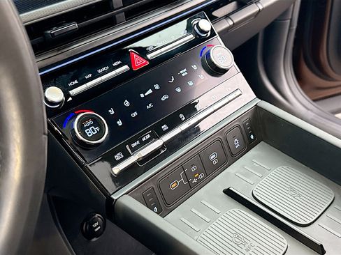 Used 2024 Hyundai Santa Fe Calligraphy image 11