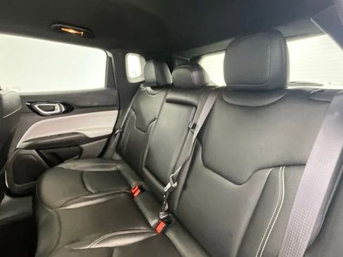 Used 2025 Jeep Compass Limited AWD/4WD image 7