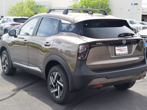 New 2026 Nissan Kicks SV FWD image 5