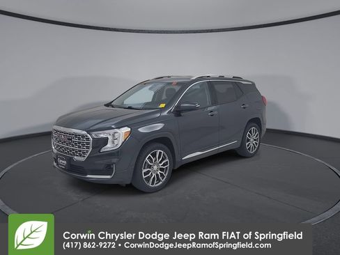 Used 2022 GMC Terrain Denali w/ Denali Premium Package image 7
