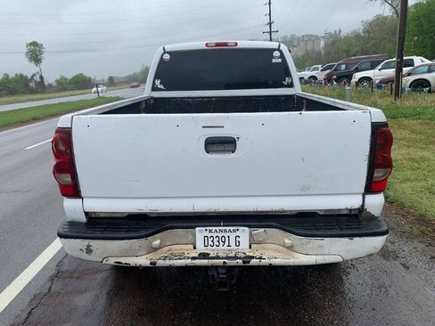 Used 2005 Chevrolet Silverado 2500 W/T AWD/4WD image 6