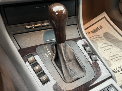 Used 2006 BMW 325Ci Convertible image 17