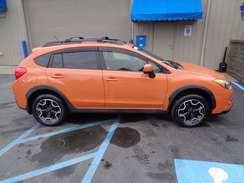 Used 2014 Subaru Crosstrek 2.0i Limited image 12