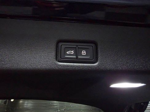 Used 2025 Audi Q5 Prestige image 43