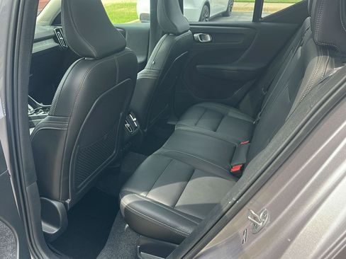 Used 2026 Volvo XC40 B5 Plus AWD/4WD image 18