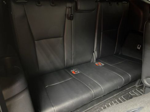 Used 2023 Toyota Highlander XSE FWD image 19