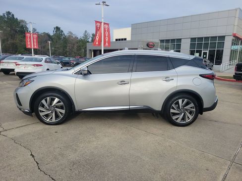 Used 2019 Nissan Murano SL image 2