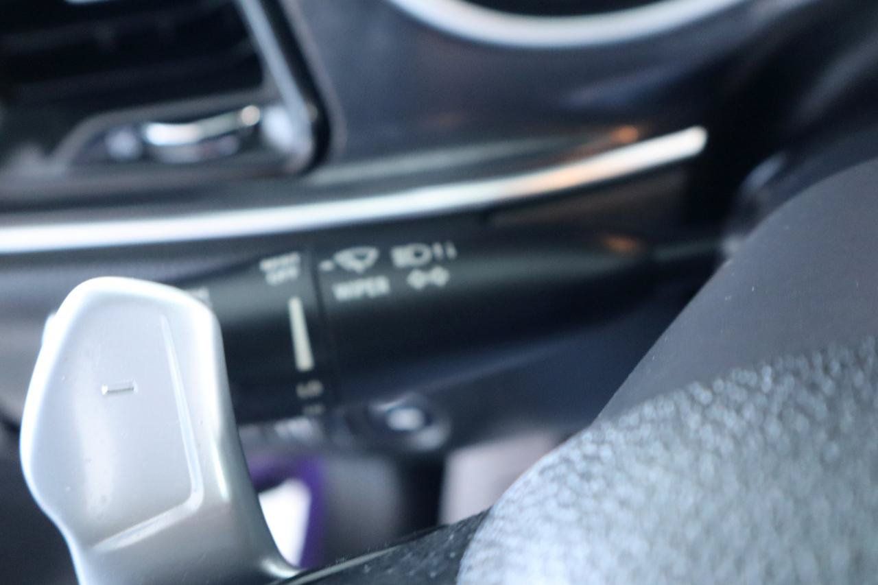 Used 2018 Dodge Challenger SRT w/ Technology Group RWD image 32