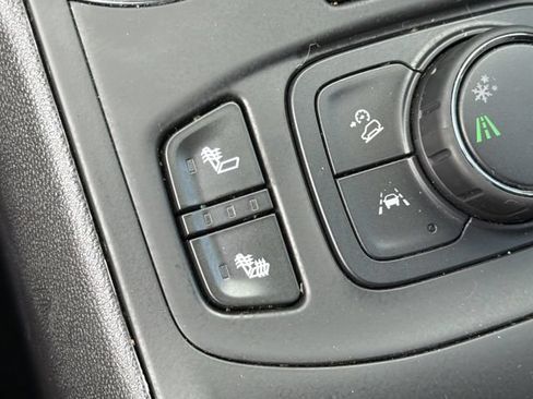Used 2023 GMC Terrain SLT w/ Infotainment Package II FWD image 32