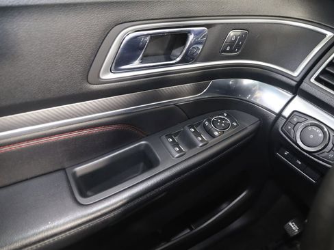 Used 2017 Ford Explorer Sport w/ Equipment Group 401A AWD/4WD image 36