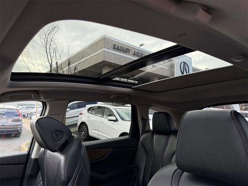Used 2022 Acura MDX FWD image 32