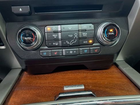 Used 2018 Ford F350 King Ranch w/ King Ranch Ultimate Package AWD/4WD image 17