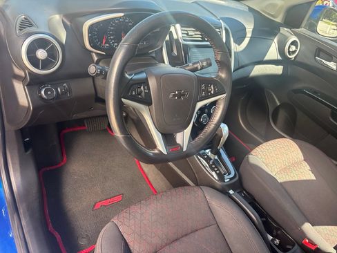 Used 2019 Chevrolet Sonic LT w/ Convenience Package FWD image 17