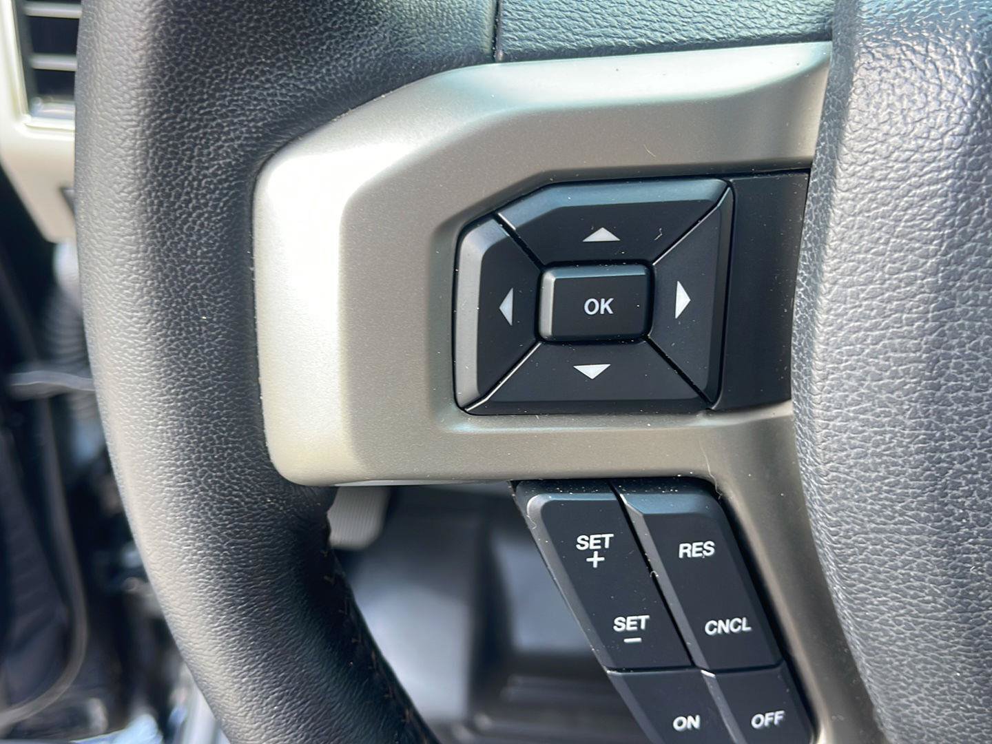 Used 2022 Ford F250 Lariat AWD/4WD image 20