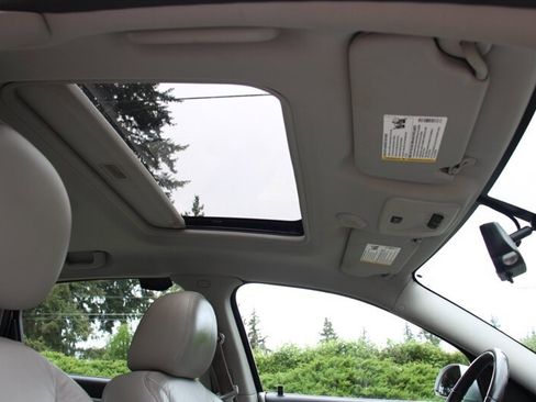 Used 2010 Chevrolet Impala LT w/ Luxury Edition Package FWD image 9