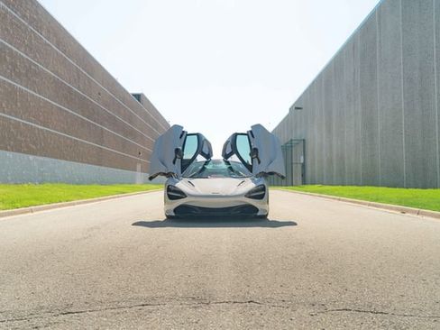 Used 2018 McLaren 720S Luxury RWD image 26