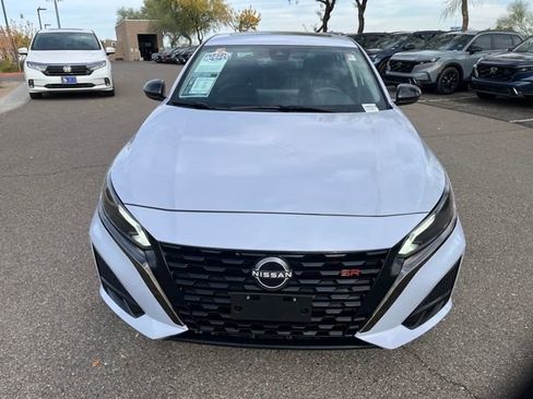 Used 2024 Nissan Altima 2.5 SR w/ SR Premium Package image 19