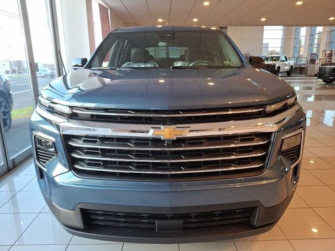 New 2026 Chevrolet Traverse LT image 2