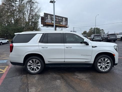 Used 2021 GMC Yukon SLT w/ SLT Luxury Plus Package image 5