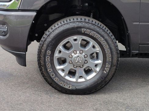 Used 2024 RAM 2500 Laramie AWD/4WD image 27