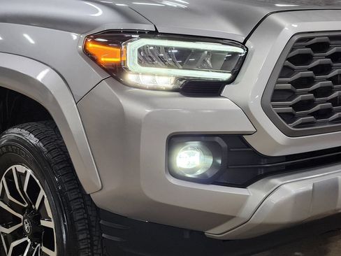 Used 2023 Toyota Tacoma TRD Sport w/ Technology Package RWD image 13