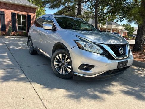 Used 2015 Nissan Murano SL w/ SL Technology Package FWD image 3